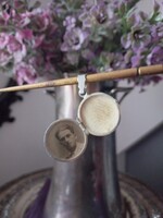 Antik v. régi  fényképtartós medál 835-ös ezüst