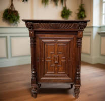 Antik neoreneszánsz komódszekrény