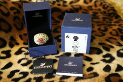 Eredeti Swarovski gyűrű fehér alapon színes swarovski kristályokkal. Mérete: 60-as