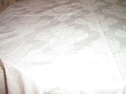 Gyönyörű fehér barokk virág mintás damaszt paplanhuzat