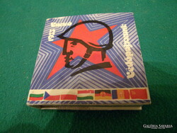 Minikönyv "VÉDŐPAJZSUNK"VARSÓ 1955"