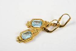 Gold earrings with topaz stones