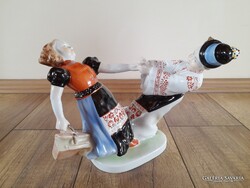 Régi Herendi porcelán táncoló matyó pár