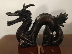 Szerencsehozó kínai sárkány figura,  szobor