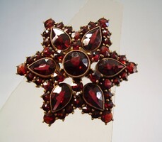 Antik Vintage Bohemia Rozsa csiszolásù 12 Ct Cseszlovák Gránát Bross