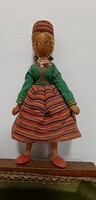 Népviseletes fa bábu-baba, kislány