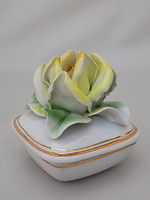 Rózsás porcelán bonbonier, Cluj-Napoca román gyártmány