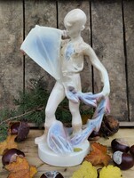 Jihokera kerámia papírsárkányt eregető fiú