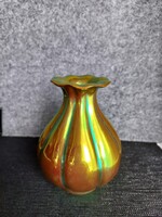 Zsolnay eozin porcelán gerezdes váza, 12 cm magas, jelzett