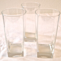 3 db négyszögletes talpú felfelé ívesedő 3 dl-es vizes pohár (M=14, D=6,5) (193.)