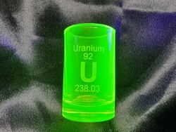 Uránüveg vodkás poharak 65 gr
