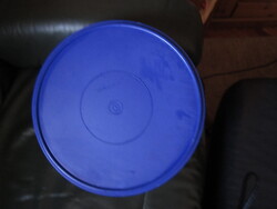 Óriás Tupperware  tál tetővel