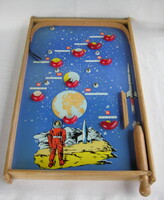 Űrhajós régi fa játék flipper
