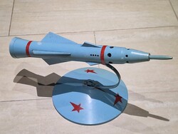 Rakéta retro, kézzel készített