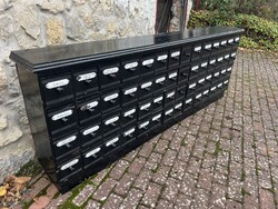 Antik patika bútor.