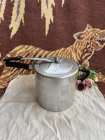 Szép régi alumínium Kukta konyha falusi paraszti főzés