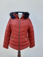 Kapucnis pufi dzsaki 44-es