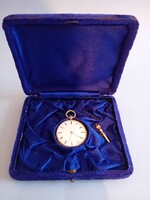 NŐI 18 KARÁTOS ARANY RÓMAI SZÁMOS ZOMÁNC SZÁMLAPOS KULCSOS ZSEBÓRA MŰKÖDŐKÉPES