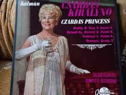 Hsàrdāskiràlynő.  Operett. 3lp box