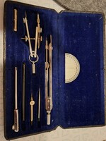 Régi német körzőkészlet