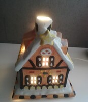 Kerámiából készült mézeskalács formájú asztali lámpa, 19 cm magas