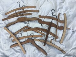 13 db Régi vállfa ruha Akasztó szekrény butik divat öltöny női férfi retro divattervező ing kabát öv