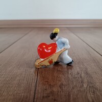 Régi Herendi szívét talicskázó legény