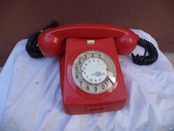 Retro piros tárcsás telefon, Mechanikai Művek (6108)