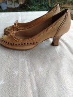 Pierre Cardin női bőrcipő. 38 - as méretű.