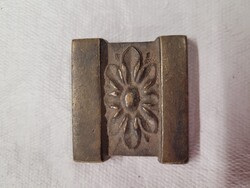 DÍSZÍTÉSI CÉLOKRA RÉZ ÖNTVÉNY