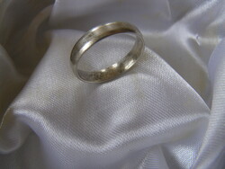 FEHÉR ARANY KARIKAGYŰRŰ,  8 karátos