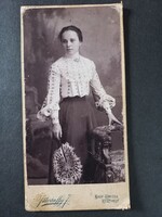 Antik fotó Fiatal nő műtermi fotója Istvánffy J. fényképészet Nagy-Kanizsa - Keszthely