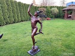 Monumentális Hermész - bronz szobor műalkotás