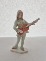 Aquincum Budapest Gitározó lány - porcelán figurális szobor