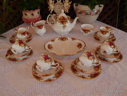 ROYAL ALBERT  " Old Country Roses " teás, desszerttányéros készlet