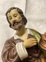 Gyönyörűen kidolgozott és festett nagy porcelán szobor.