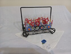 Virágmintás üdítős poharak kovácsoltvas tartóban, üdítős készlet