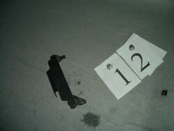 Opel Corsa B motor elektronika rögzítő burkolat