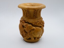 K008 Indiai kézzel faragott elefántos fa váza 10 cm elefánt