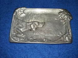 1972.Vintage METRIPOND fém lábas hamutál VADÁSZJELENETTEL 15 x 9 cm a képek szerint