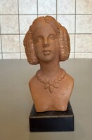 Őrsi András: Női terrakotta büszt!