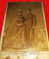 Anitik 19. sz - SZÉPIA KEMÉNYTÁBLÁS fotó - HÁZASPÁR -SZEGED - LETZTER ÉS TSA. MŰHELY a képek szerint