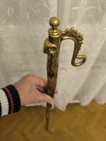 Gyönyörű Réz kos fejes túrabot pàsztor bot , juhász kampó Gamó Mikulás bot. Kos éskígyó fejes