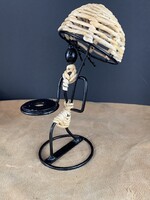 Régebbi kovácsolt esernyős gyertyatartó szobor