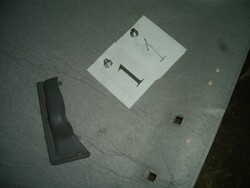 Opel Corsa B bal hátsó ülés zsanér burkolat