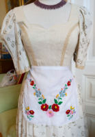 Kalocsai mintás kötény