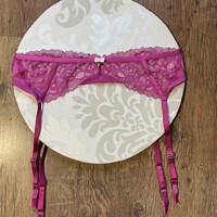 Harisnyatartó 42-es    L   Új   Ann Summers