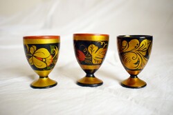 Festett , aranyozott orosz , fa tojástartók , kézműves népművészeti , evőeszköz kínáló 5,6 x 4cm x 3