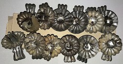 1960'S 12 DB  használt LEMEZÁRUGYÁR fém ezüstszínű ANGYALSZÁRNYAS fenyőgyertya tartó CSIPESZ szett