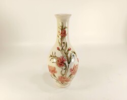 ZSOLNAY VIRÁG MINTÁS PORCELÁN VÁZA, FESTŐI ALÁÍRÁS (JR013)